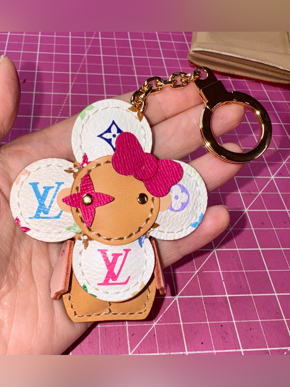 🩷🖤 White Multicolor Puffy Vivienne Doll Keychain Bag Charm handmade